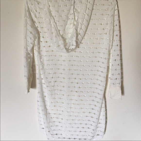 St. Tropez West white beach cover up! - Picture 7 of 8